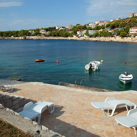 Apartments By The Sea Bilo, Primosten - 4191 Dış mekan fotoğraf